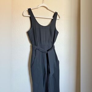 THEORY Black Scoop Neck Sleeveless Belted Jumpsuit Wide Leg Size 6 Tall